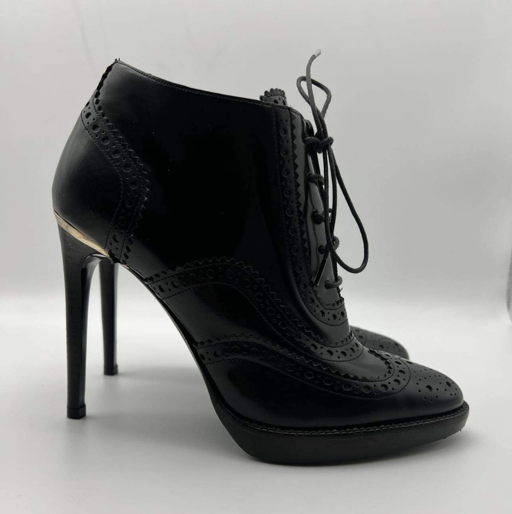 Burberry Black Leather Booties / Heels - Picture 7 of 15